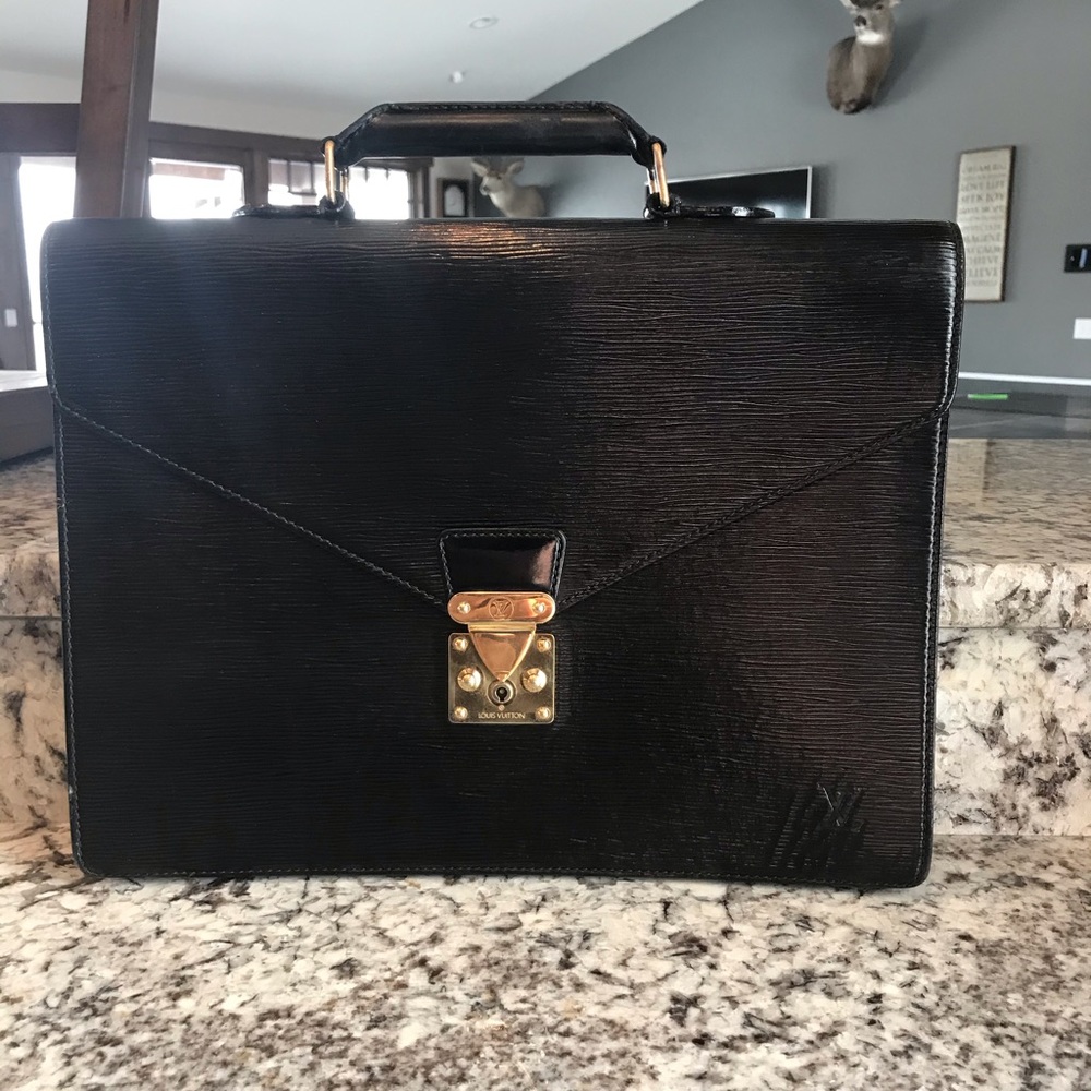 🥂Louis Vuitton brief case🥂